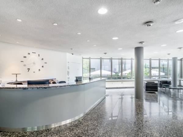 Moderne Büros im Frankfurter Finanzdistrikt — Bild 1
