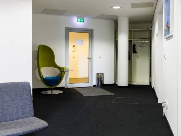 Helles Büro in Stuttgart — Bild 6