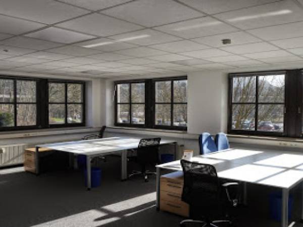 Arbeitsplätze im ersten Co-Working Space im Bergischen Land — Bild 1