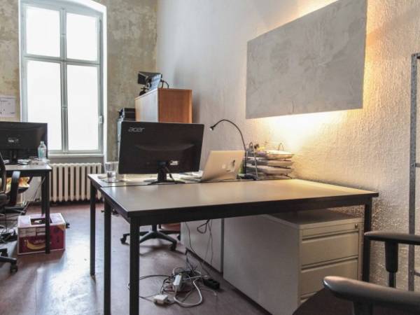 Offene Plätze und Büro in kreativer und familiärer Atmosphäre in Friedrichshain — Bild 3