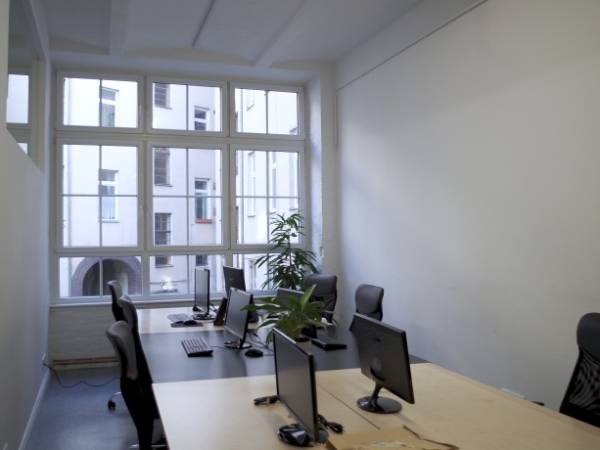 Arbeitsplätze in cooler Location mit netter Atmosphäre — Bild 1