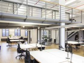 Arbeiten in cooler Location mit industriellem Loftcharakter