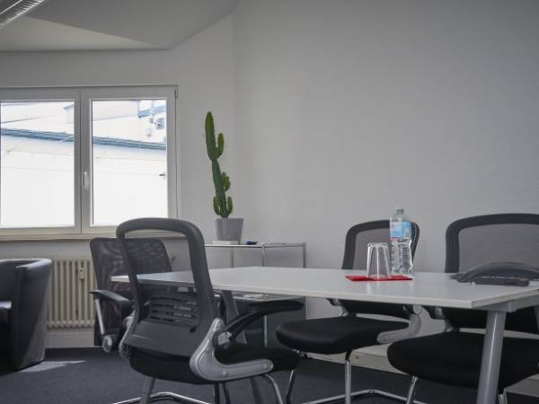Freie Büroarbeitsplätze direkt auf der Königsstrasse im Herzen Stuttgarts — Bild 2