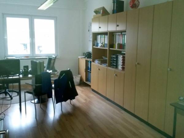 Schönes, ruhiges Büro mit guter Anbindung — Bild 3