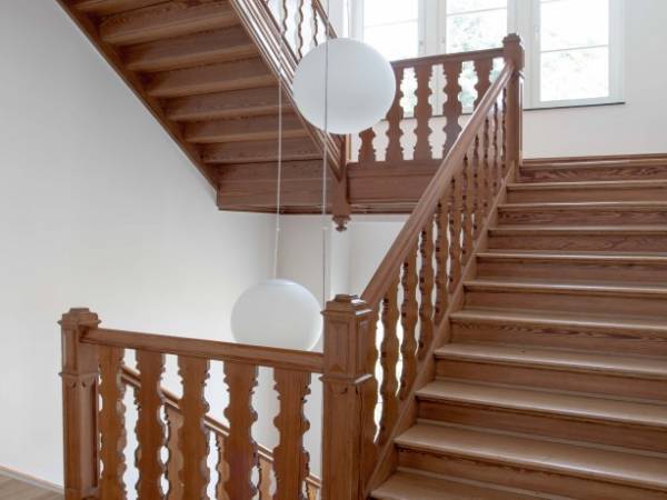 Büroräume und Arbeitsplätze in idyllischer Villa mieten — Bild 2