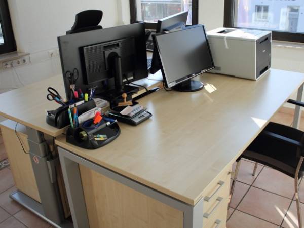 Freie Büroräume in der Innenstadt von Bad Vilbel — Bild 1