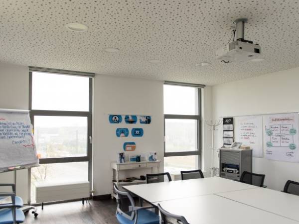 Modernes Büro und Seminarraum in 130qm Bürogemeinschaft — Bild 3