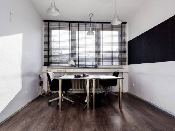 Freie Arbeitsplätze in schöner Agentur in Stuttgart Süd — Bild 2
