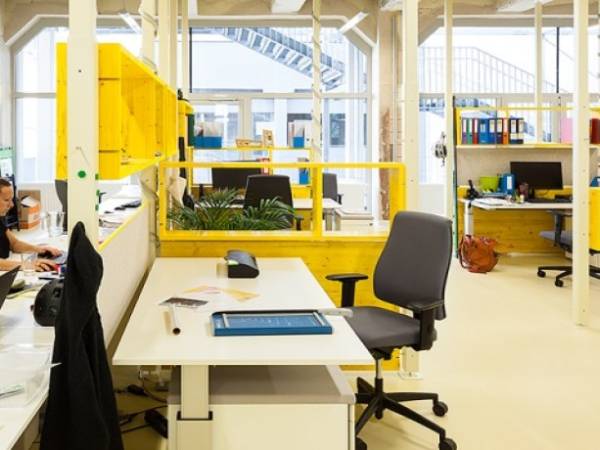 Freie Arbeitsplätze in außergewöhnlichem CoWorking Space — Bild 1