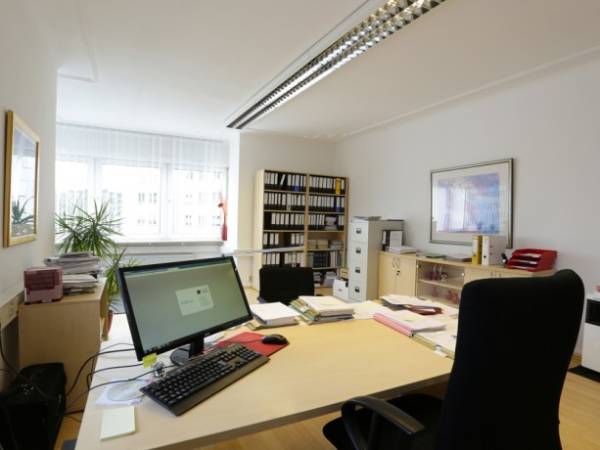 Modern ausgestattete Büroräume in Düsseldorf Pempelfort — Bild 1