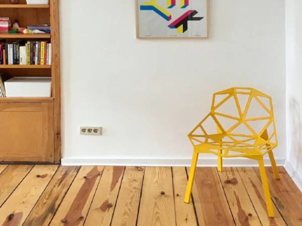 Schreibtischplätze in hellem Altbau Büro in Moabit — Bild 2