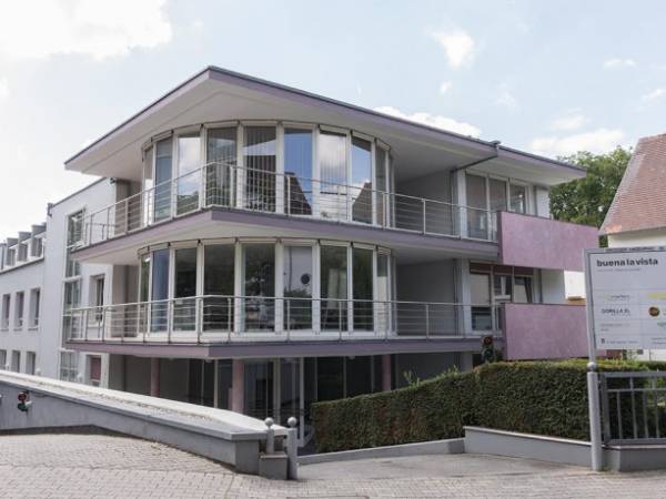 Zentrales Büro mit drei Büroräumen in Sachsenhausen — Bild 1