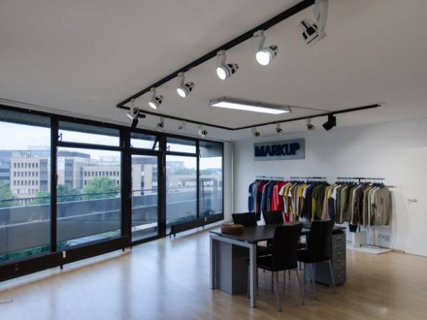 Büroraum und Arbeitsplätze im Sternhaus Düsseldorf — Bild 2