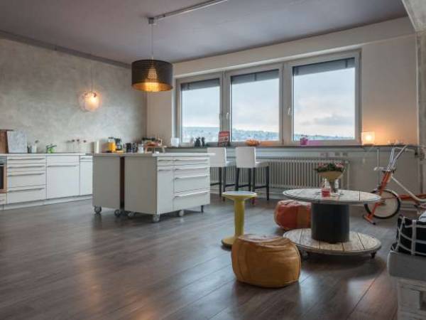 Arbeitsplätze in kreativer Atmosphäre in Esslingen am Neckar — Bild 1