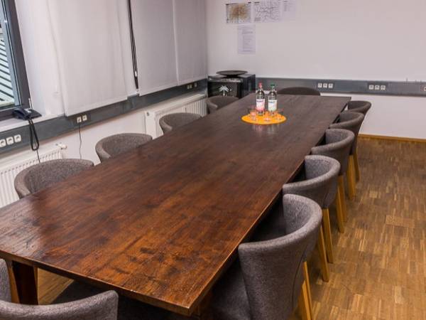 Büroraum in hellem Agenturloft in Hamburg Bahrenfeld zu vermieten — Bild 1