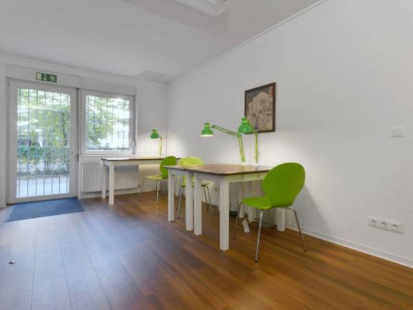 Plätze in entspanntem Coworking Space in perfekter Lage — Bild 2