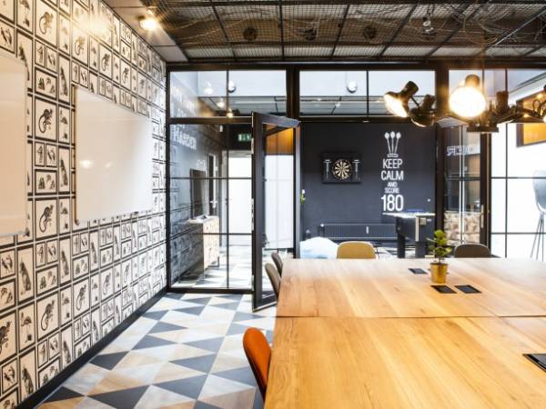 New coworking and event space in Bremen’s historical city center — Bild 1