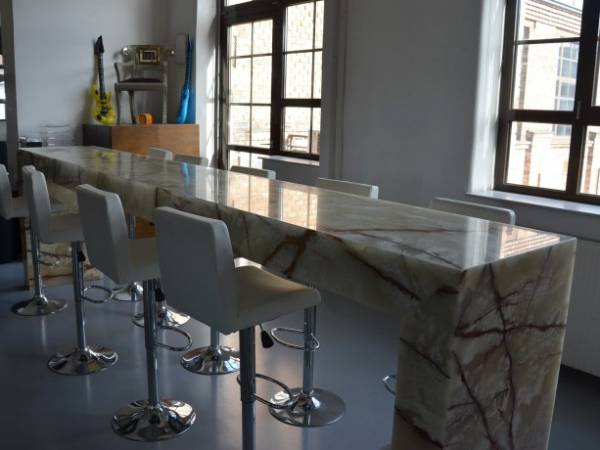 Lichtdurchfluteter Coworking Space in Margareten — Bild 3
