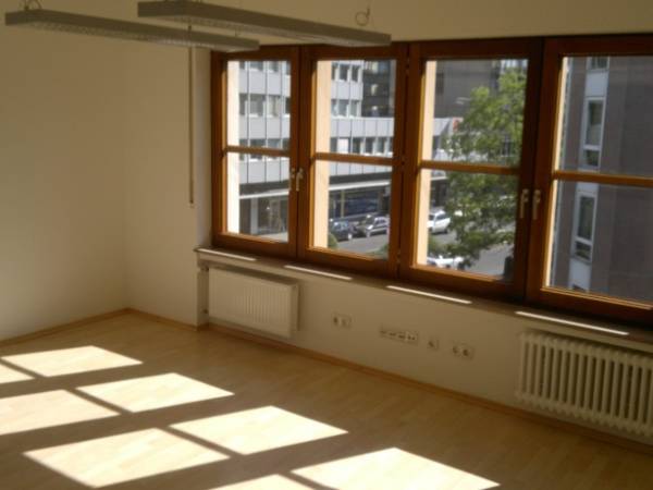 Helle Büroräume in Frankfurt Sachsenhausen mieten — Bild 2