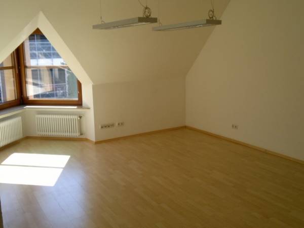 Helle Büroräume in Frankfurt Sachsenhausen mieten — Bild 1