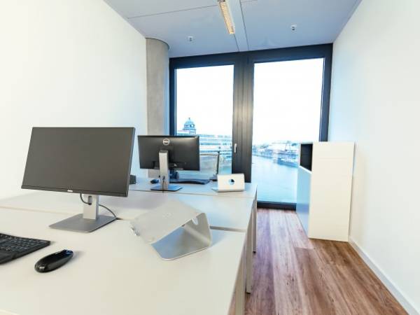 Repräsentative Büroräume im Düsseldorfer Medienhafen zu vermieten — Bild 3