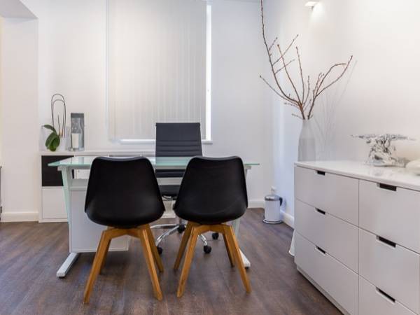 Büro- oder Praxisraum in Hamburg Altona mieten — Bild 2