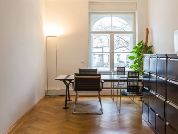 Heller Büroaum in sehr schönem, ruhigen und repräsentativen Büro — Bild 3