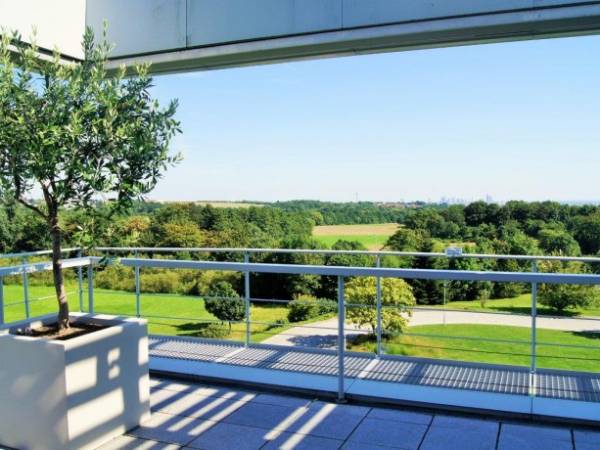 Moderne Büroräume und Co-Working-Plätze in Kronberg im Taunus — Bild 3
