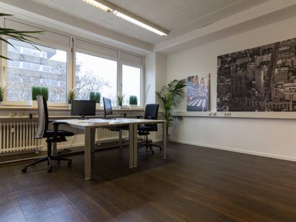 Full Service Büroräume und Arbeitsplätze im Frankfurter Ostend zu vermieten — Bild 2