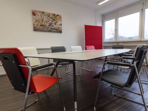 Full Service Büroräume und Arbeitsplätze im Frankfurter Ostend zu vermieten — Bild 3
