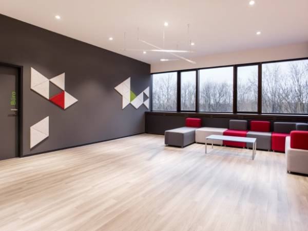 Großzügiger Büroraum in der Nähe von München ideal für Startups — Bild 2