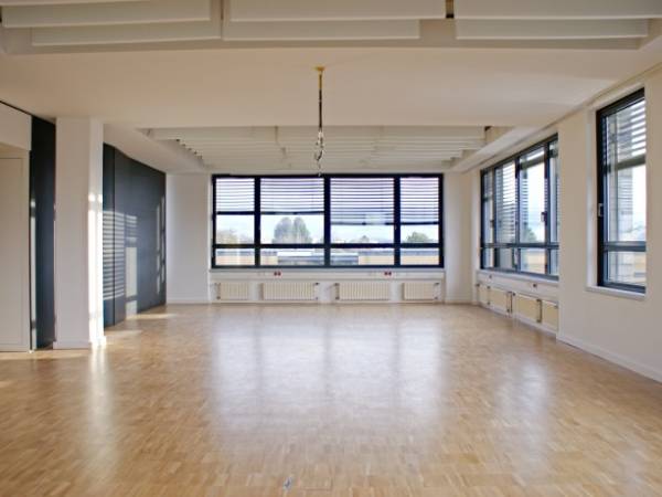 Büroraum in dynamischer Umgebung in Rodenkirchen — Bild 1