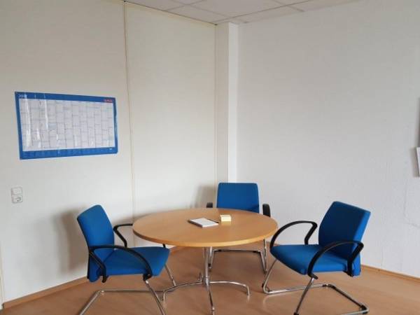Büroräume und Schreibtischplätze in Coworking Space im Norden Darmstadts flexibel zu vermieten — Bild 3