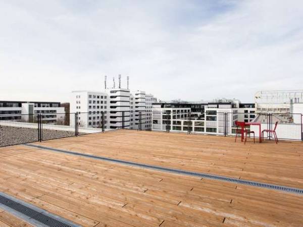 Modernes Büro oder drei Co-Working Plätze im kreativen Industrieflair — Bild 3