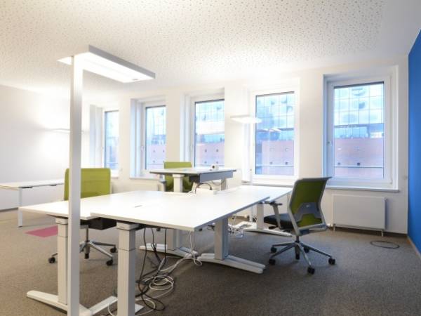 Büroetage mit Blick auf die Elbphilharmonie in der HafenCity mieten — Bild 1