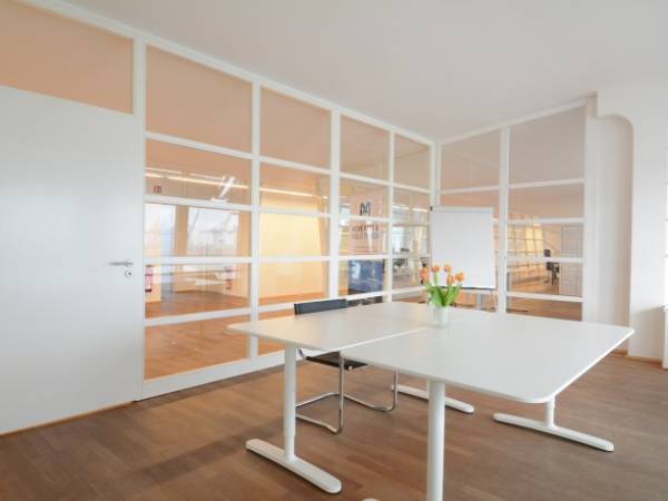 Büroraum auf wunderschöner Open-Space Etage mieten — Bild 1