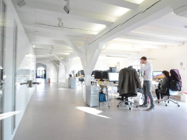 Büroraum und Arbeitsplätze in Hamburg Bahrenfeld mieten — Bild 1