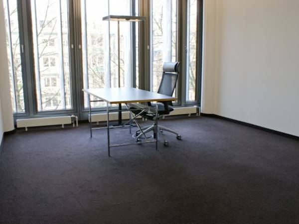 Helle und moderne Büros am Kölner Friesenplatz — Bild 3