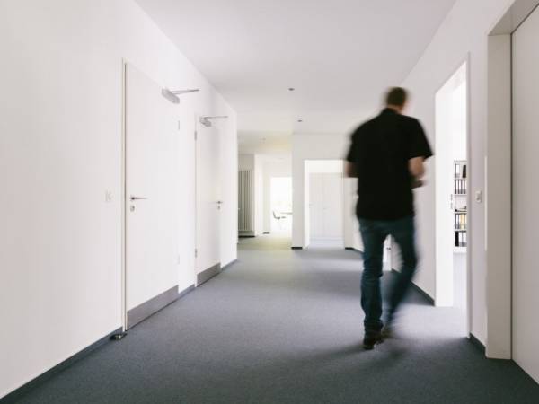 Helles Büro direkt am Schlosspark in Bad Homburg mieten — Bild 1