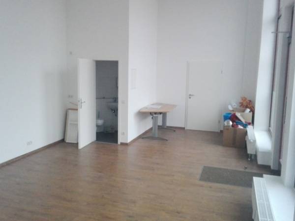 Großer und heller Büroraum sehr zentral in Dresden — Bild 2