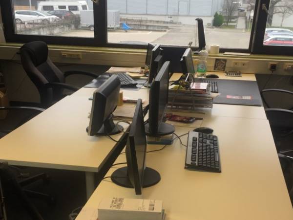 Arbeitsplatz im Gewerbegebiet von Ostfildern — Bild 3