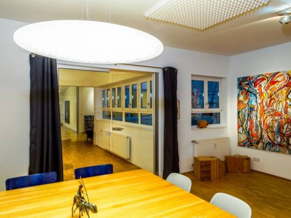 Büroräume mit Dachterasse in Penthouse-Bürogemeinschaft in Stuttgart Mitte — Bild 1