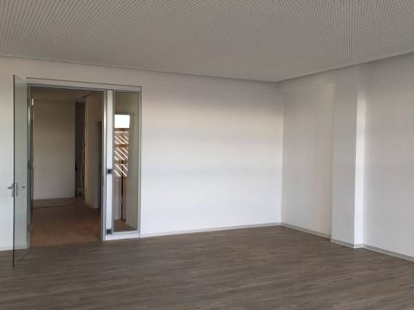 Helle und neu ausgebaute Büros in Fechenheim — Bild 1