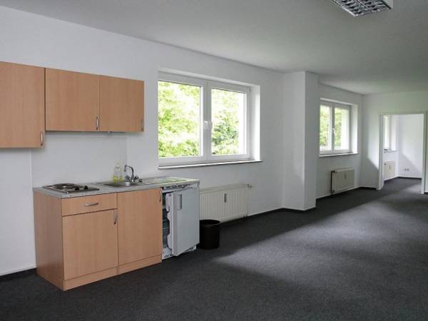 Großer und renovierter Büroraum in Krefeld — Bild 2