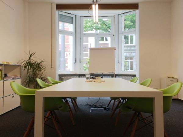 Schöne Büroräume in einem Gründerzeithaus in der Bonner Südstadt — Bild 2