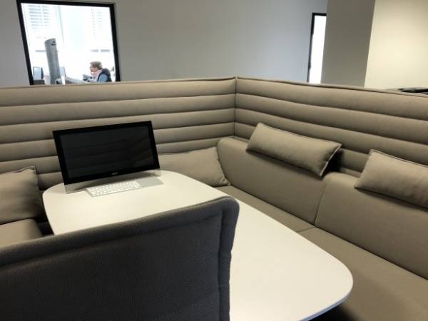 Büroräume in schöner und hochwertiger Digitalagentur — Bild 3