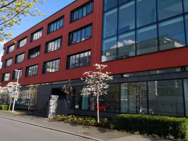 Schöne und ausgestattete Arbeitsplätze direkt am Hauptbahnhof — Bild 1
