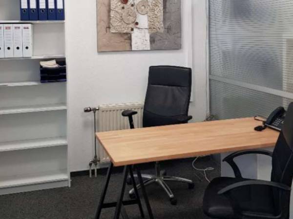 Helle und freundliche Arbeitsplätze mitten in Krefeld — Bild 1