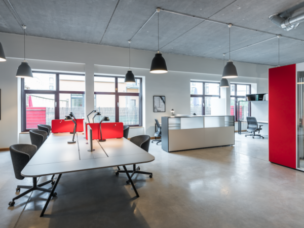 Arbeitsplätze und Büros in neuem Co-Workingspace im Europaviertel — Bild 2