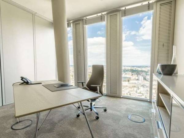 Lichtdurchflutete Büroräume und CoWorking Plätze am Thurn-und-Taxis-Platz — Bild 2